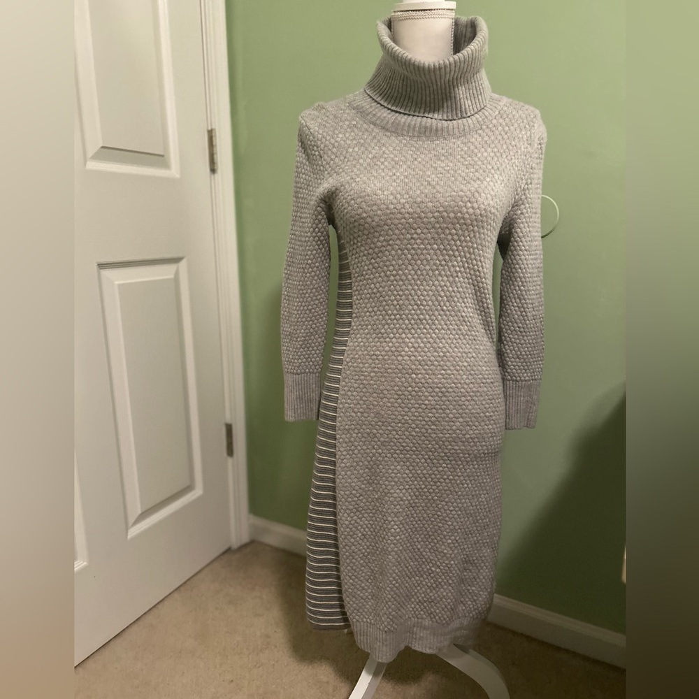 Athleta Gray Turtleneck Sweater Dress